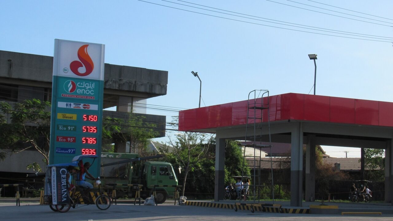 Enoc Gas Stations 03